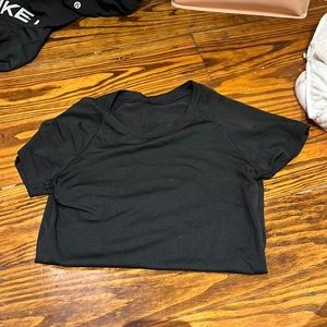 Black lululemon swiftly tech short sleeve size 2